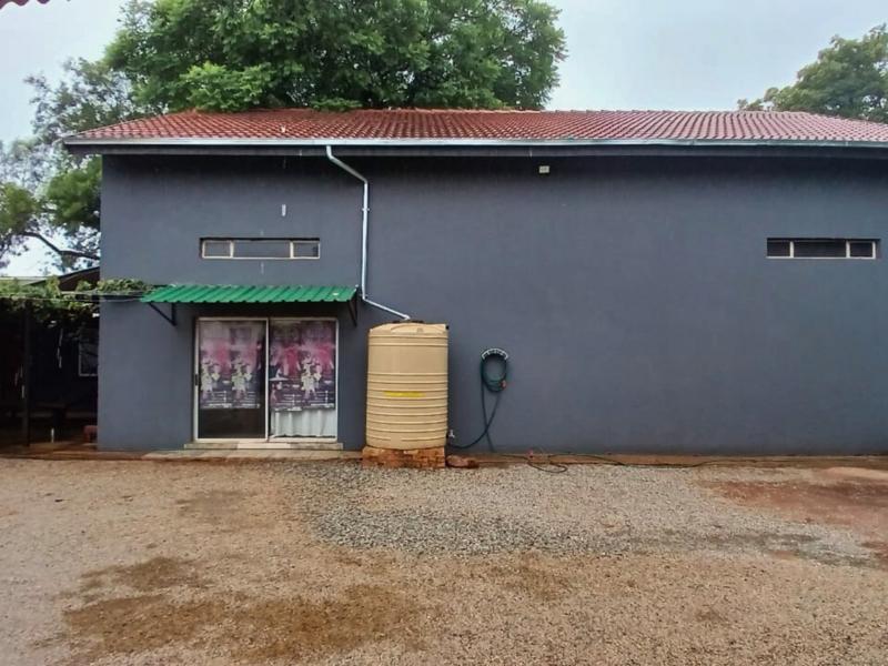 6 Bedroom Property for Sale in Birchleigh Gauteng