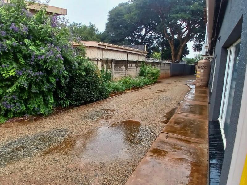6 Bedroom Property for Sale in Birchleigh Gauteng