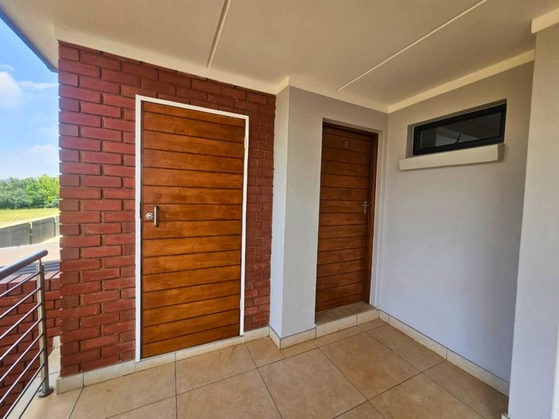 2 Bedroom Property for Sale in Glen Marais Gauteng