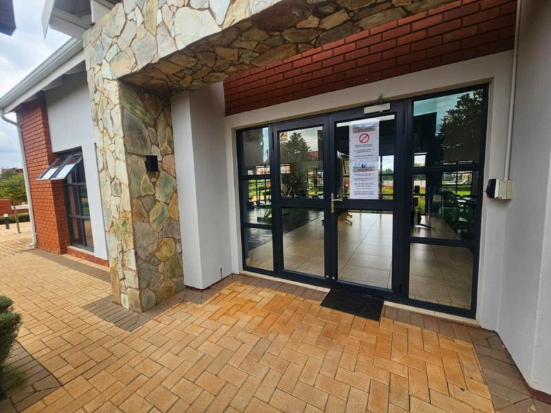 2 Bedroom Property for Sale in Glen Marais Gauteng