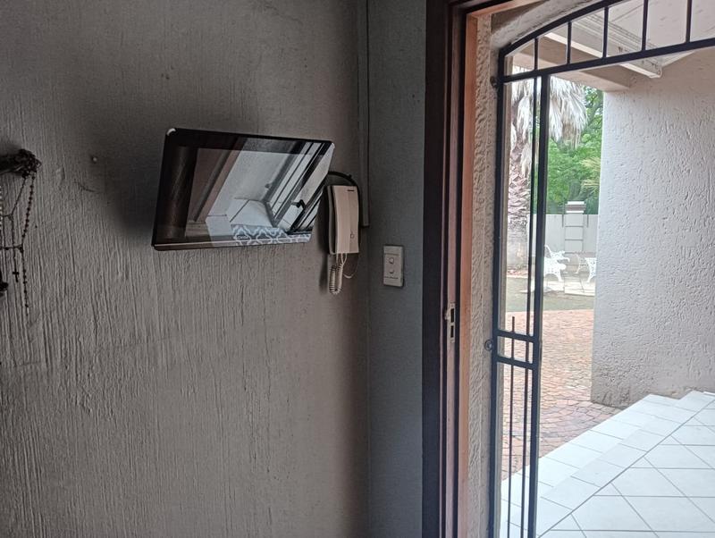 4 Bedroom Property for Sale in Farrarmere Gauteng