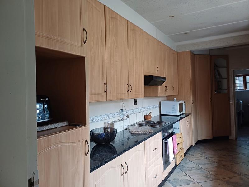 4 Bedroom Property for Sale in Farrarmere Gauteng