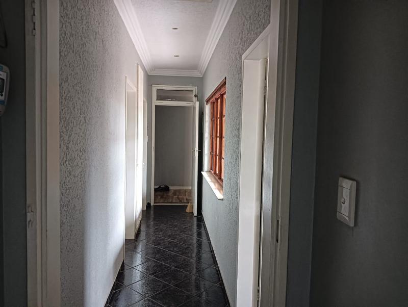 4 Bedroom Property for Sale in Farrarmere Gauteng