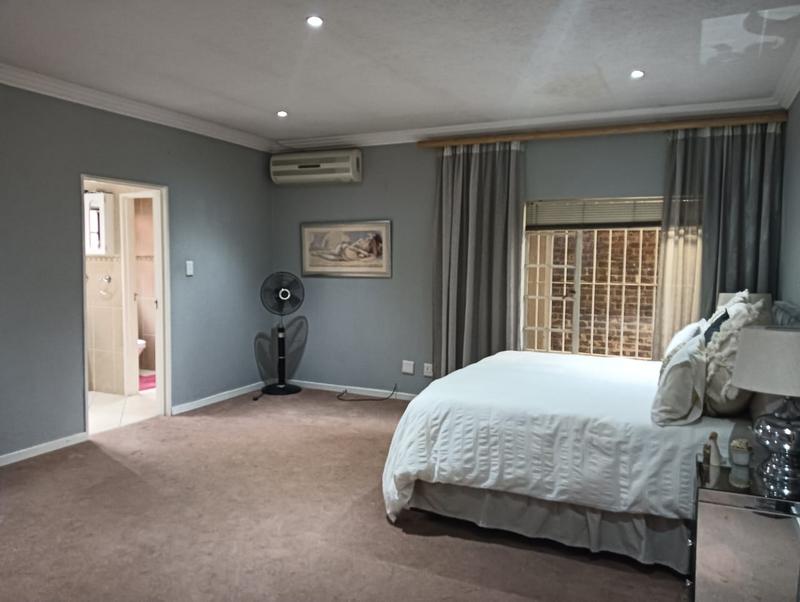 4 Bedroom Property for Sale in Farrarmere Gauteng