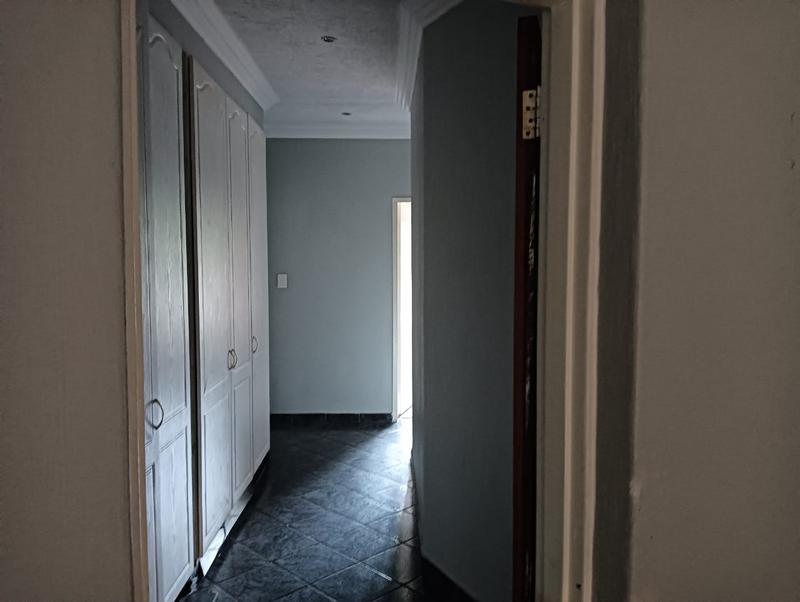 4 Bedroom Property for Sale in Farrarmere Gauteng