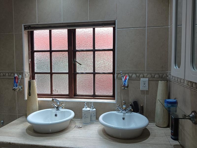 4 Bedroom Property for Sale in Farrarmere Gauteng