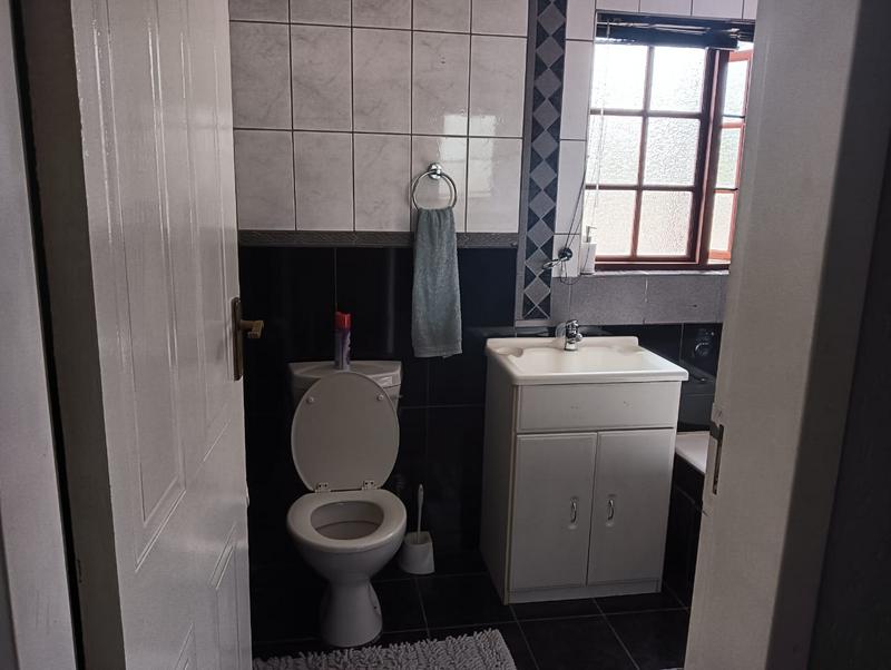 4 Bedroom Property for Sale in Farrarmere Gauteng