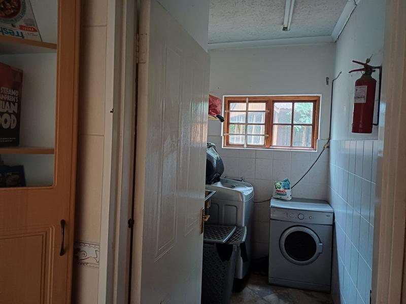 4 Bedroom Property for Sale in Farrarmere Gauteng