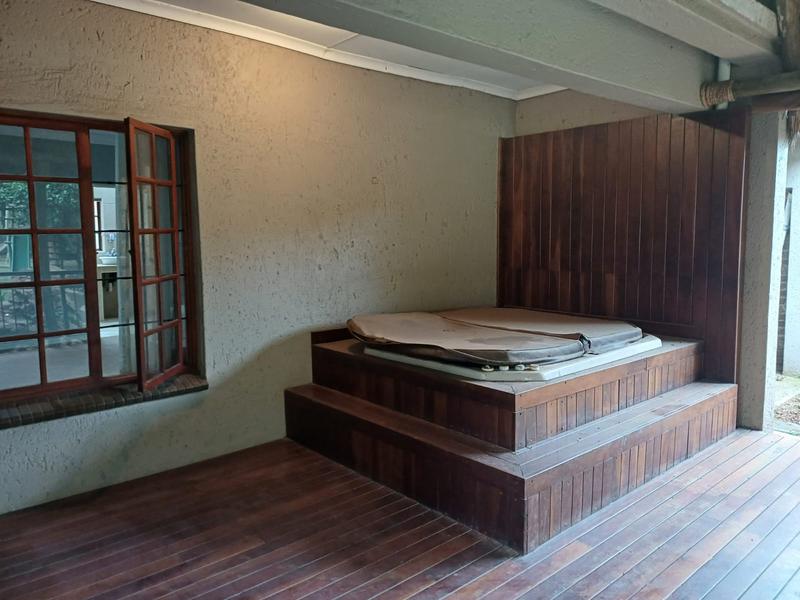 4 Bedroom Property for Sale in Farrarmere Gauteng