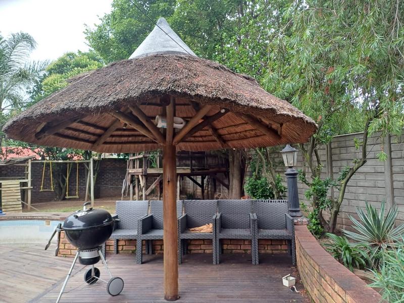 4 Bedroom Property for Sale in Farrarmere Gauteng