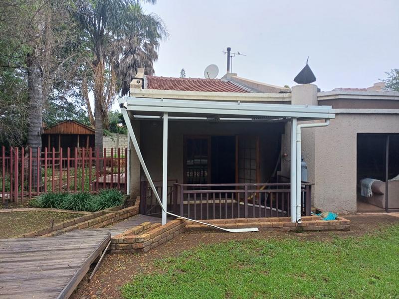 4 Bedroom Property for Sale in Farrarmere Gauteng