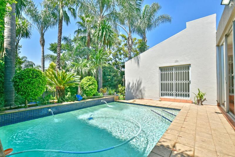 4 Bedroom Property for Sale in Hurlingham Manor Gauteng