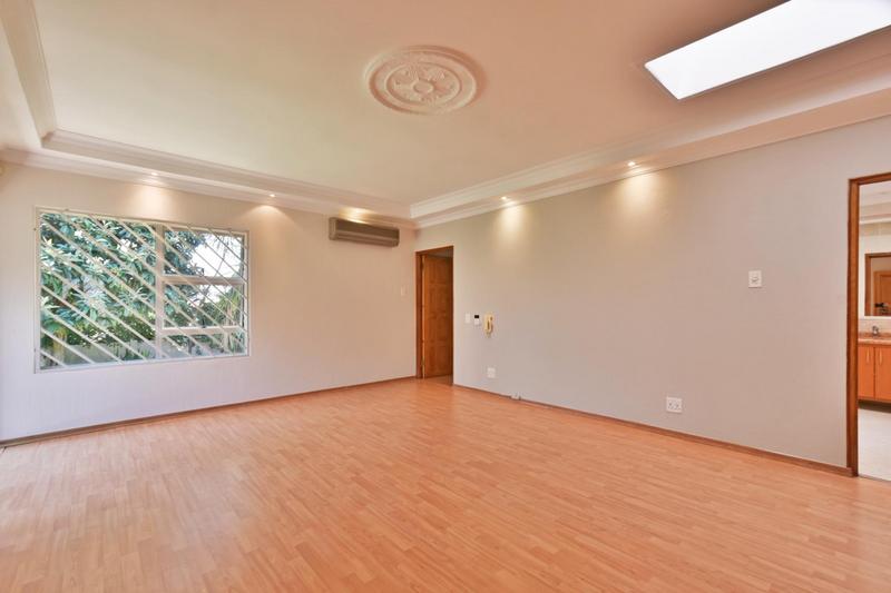 4 Bedroom Property for Sale in Hurlingham Manor Gauteng