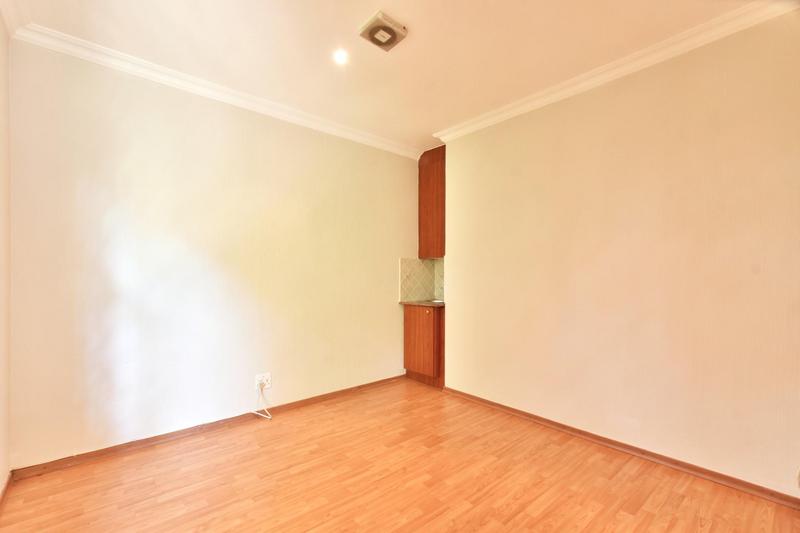 4 Bedroom Property for Sale in Hurlingham Manor Gauteng