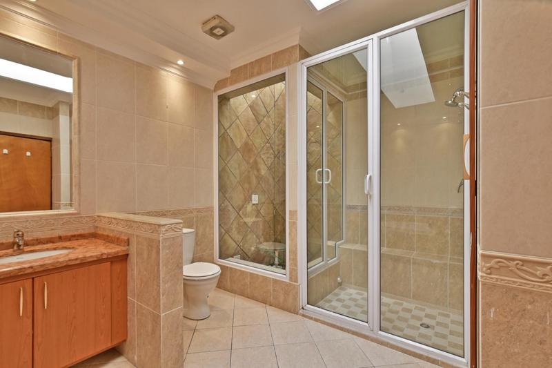 4 Bedroom Property for Sale in Hurlingham Manor Gauteng