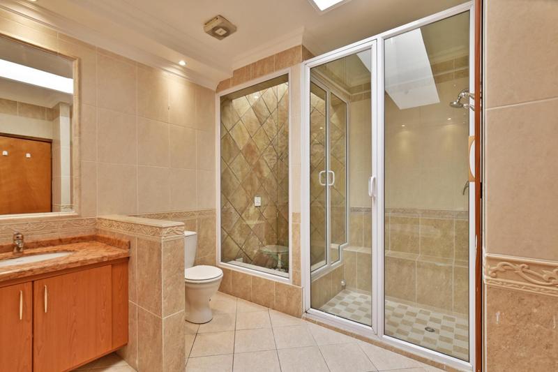 4 Bedroom Property for Sale in Hurlingham Manor Gauteng
