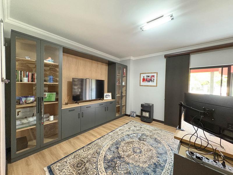7 Bedroom Property for Sale in Midlands Estate Gauteng