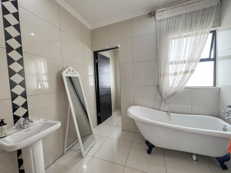 7 Bedroom Property for Sale in Midlands Estate Gauteng