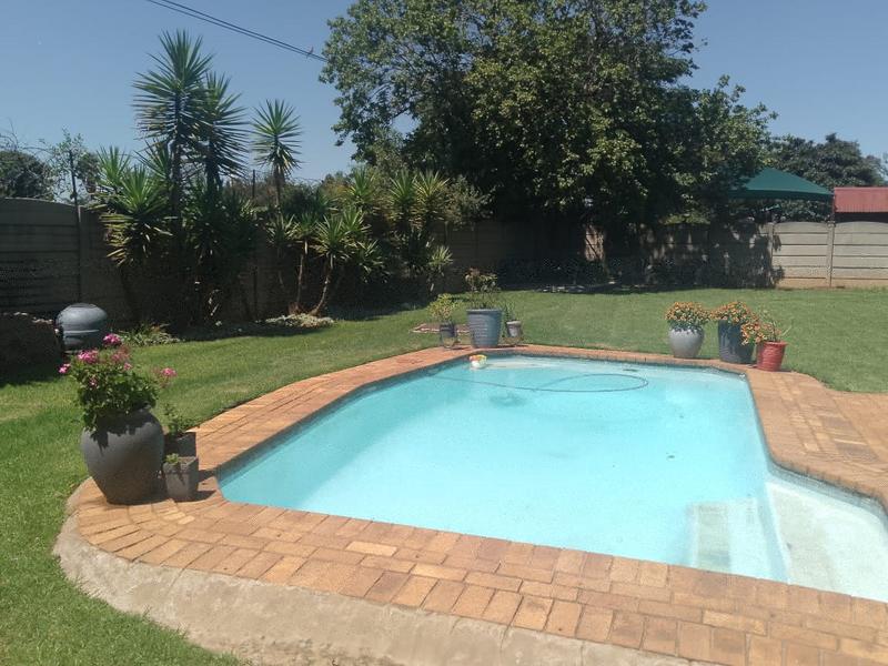 3 Bedroom Property for Sale in Petersfield Gauteng