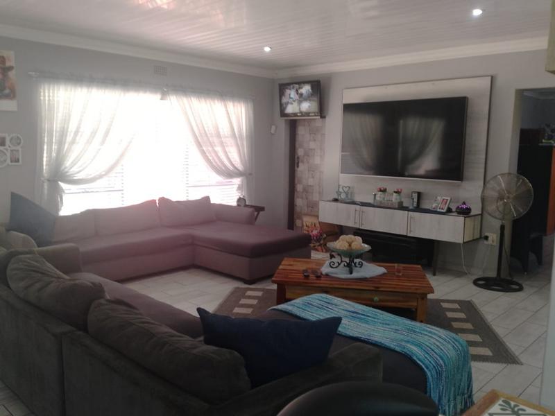 3 Bedroom Property for Sale in Petersfield Gauteng