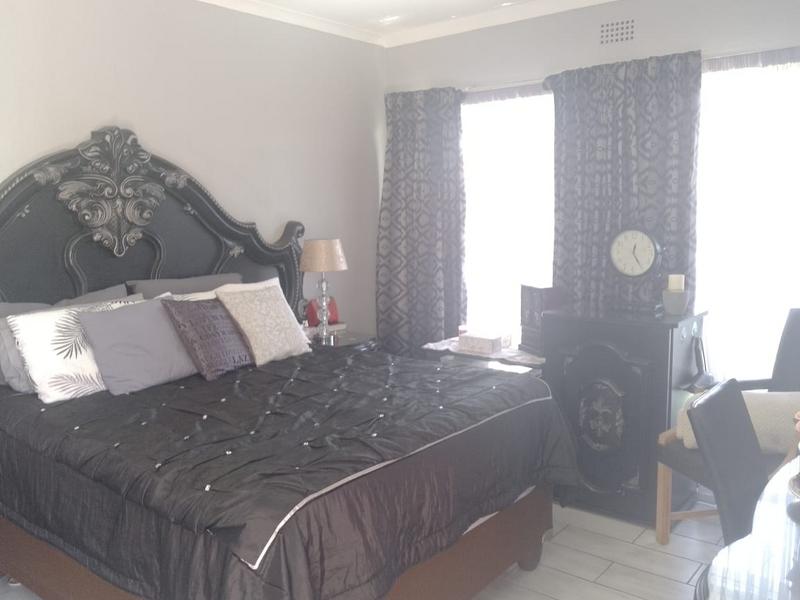 3 Bedroom Property for Sale in Petersfield Gauteng
