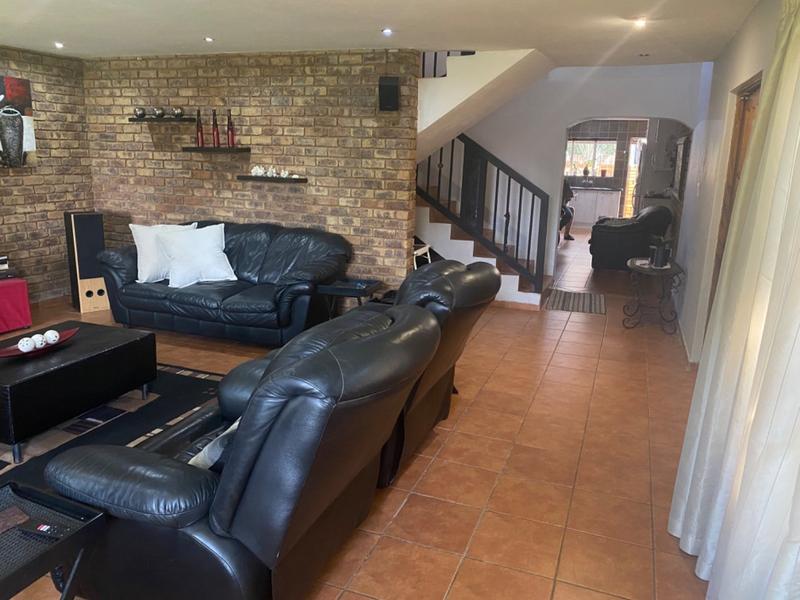 4 Bedroom Property for Sale in Doornpoort Gauteng