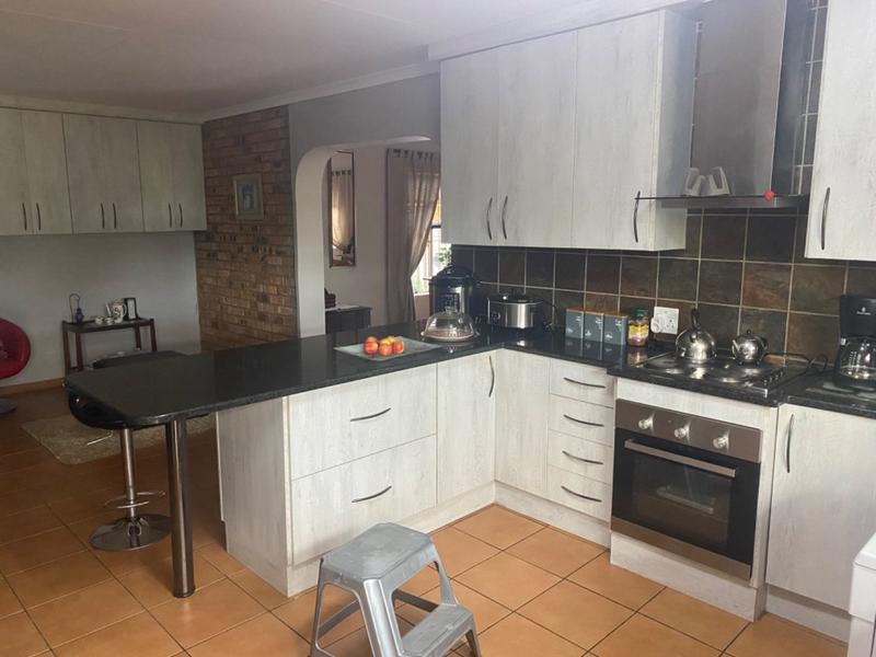 4 Bedroom Property for Sale in Doornpoort Gauteng