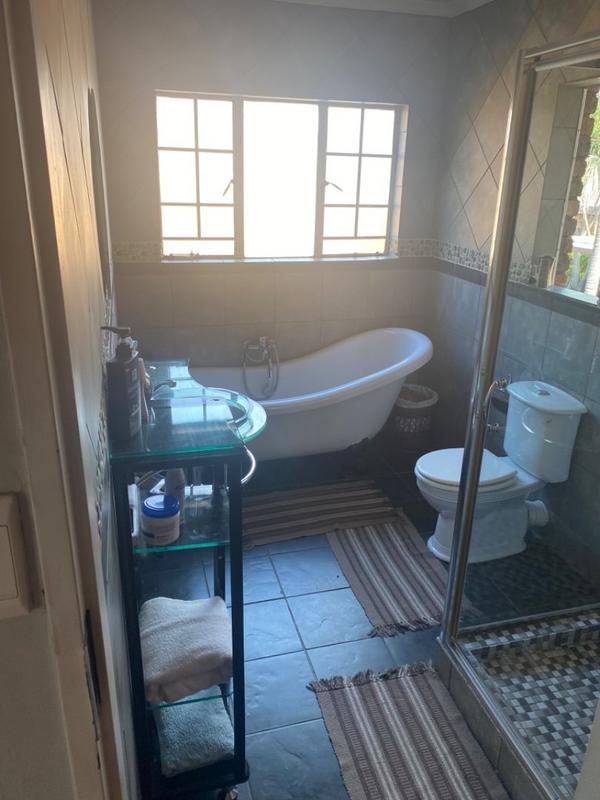 4 Bedroom Property for Sale in Doornpoort Gauteng