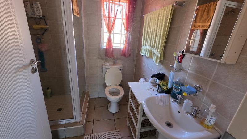 2 Bedroom Property for Sale in Montana Tuine Gauteng