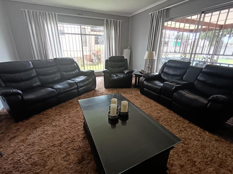 4 Bedroom Property for Sale in Marlands Gauteng