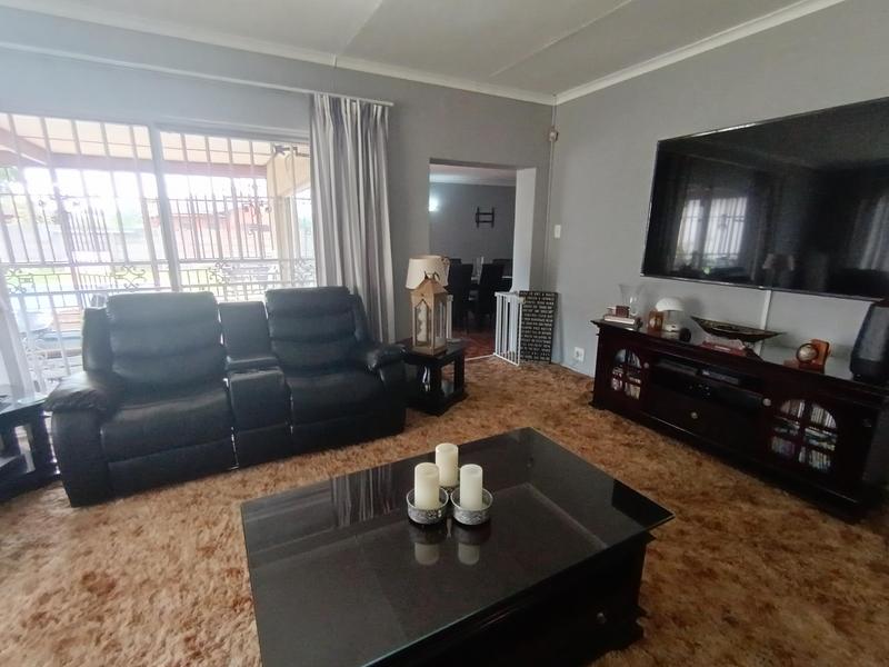 4 Bedroom Property for Sale in Marlands Gauteng