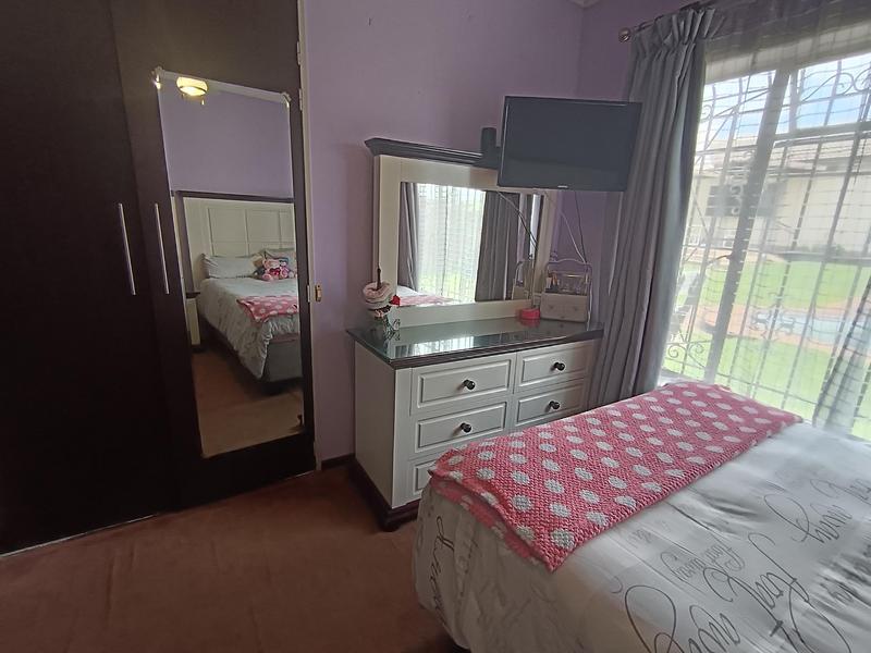 4 Bedroom Property for Sale in Marlands Gauteng