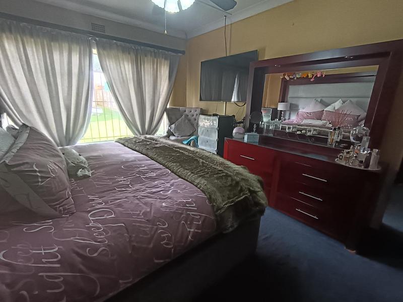4 Bedroom Property for Sale in Marlands Gauteng