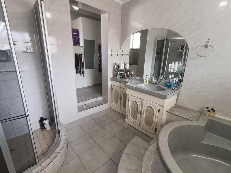 4 Bedroom Property for Sale in Marlands Gauteng