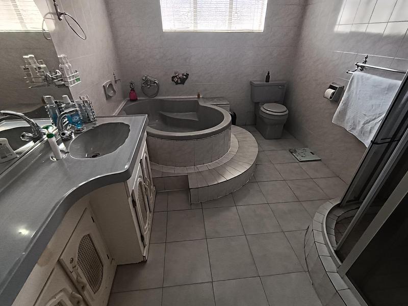 4 Bedroom Property for Sale in Marlands Gauteng
