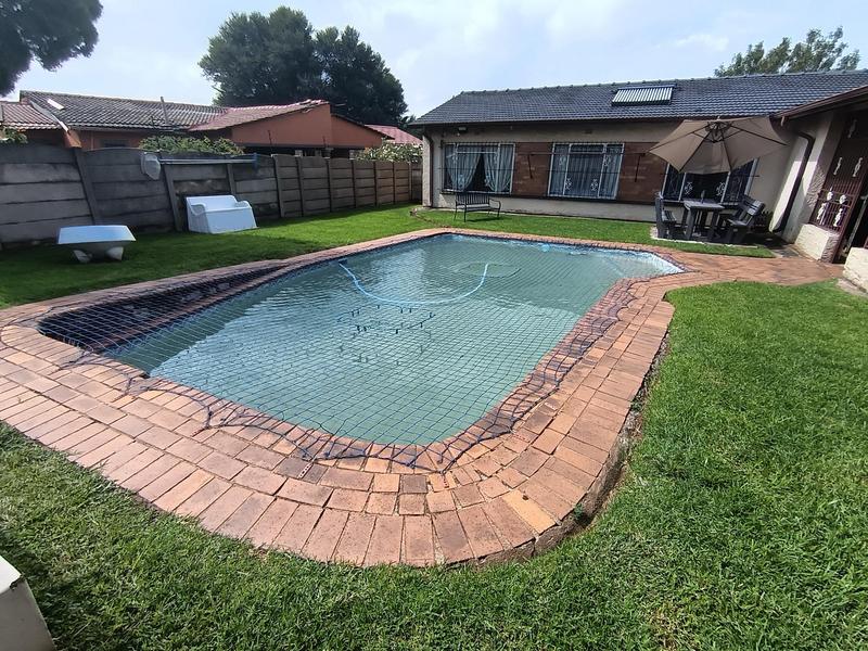 4 Bedroom Property for Sale in Marlands Gauteng