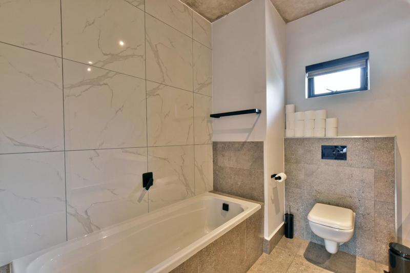 2 Bedroom Property for Sale in Hyde Park Gauteng