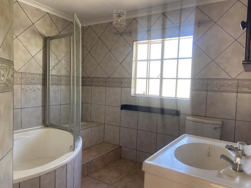 3 Bedroom Property for Sale in Helderkruin Gauteng