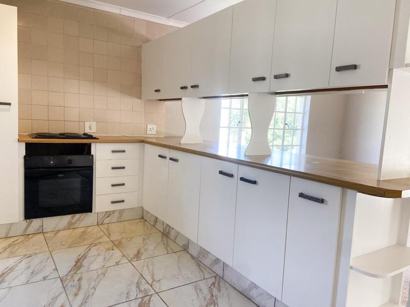 3 Bedroom Property for Sale in Helderkruin Gauteng