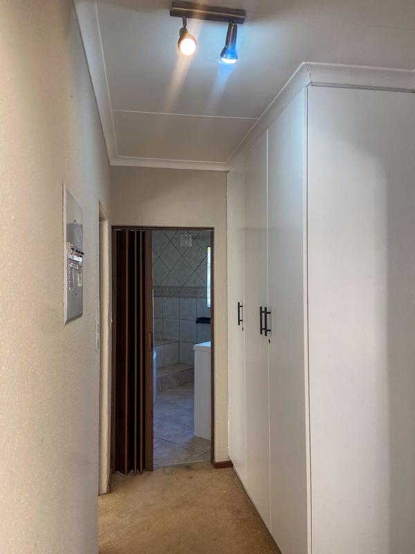 3 Bedroom Property for Sale in Helderkruin Gauteng