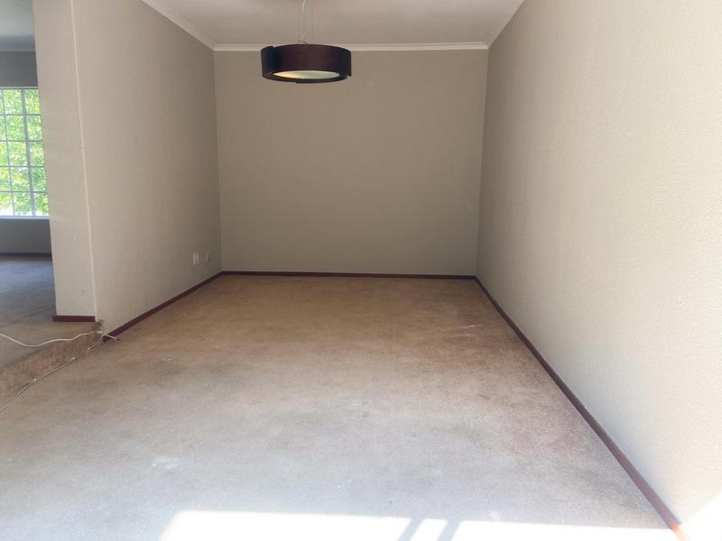 3 Bedroom Property for Sale in Helderkruin Gauteng