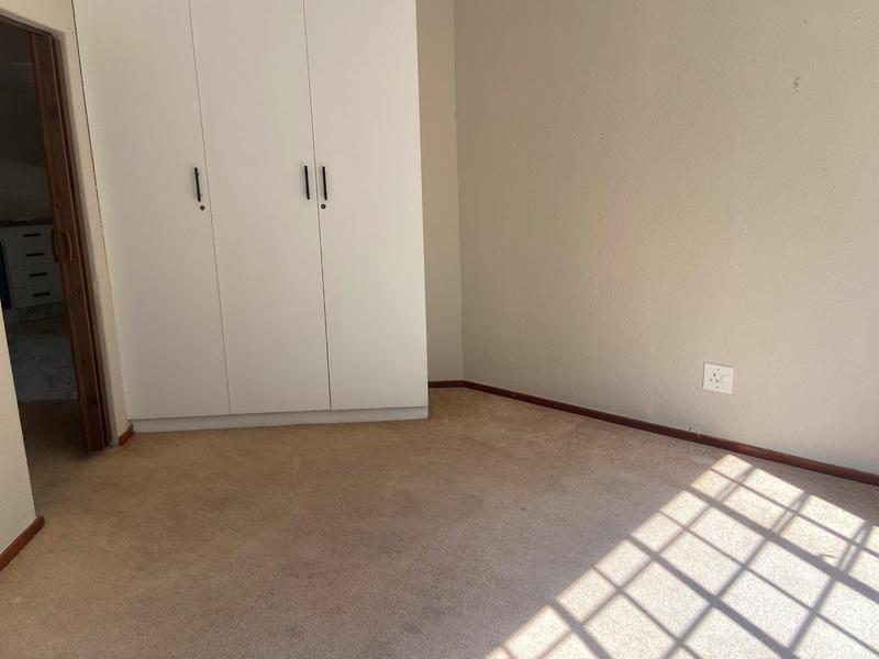 3 Bedroom Property for Sale in Helderkruin Gauteng