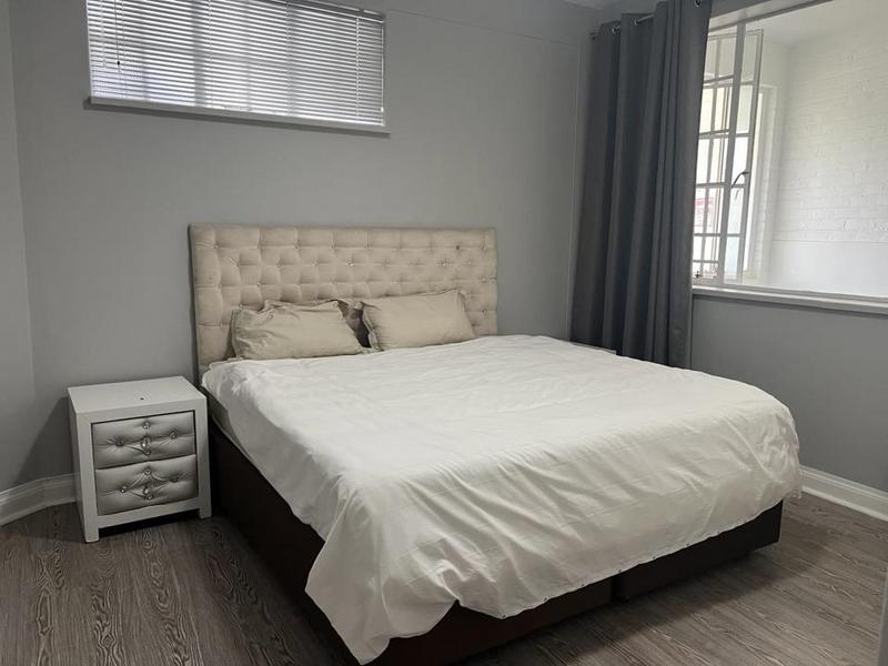 To Let 5 Bedroom Property for Rent in Sandown Gauteng