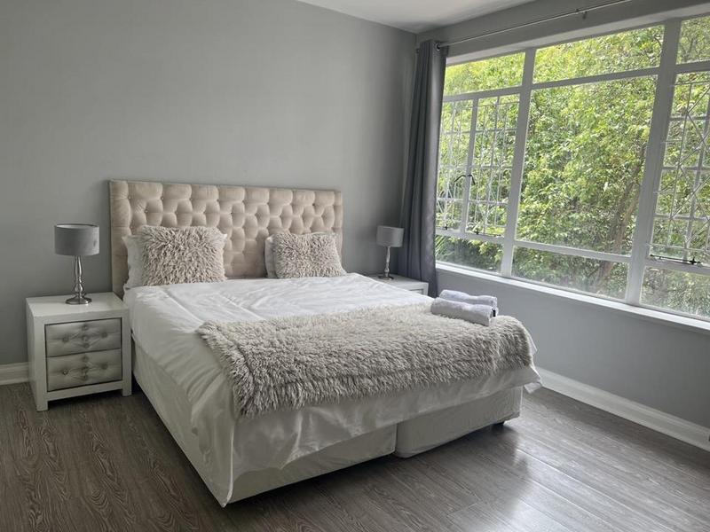 To Let 5 Bedroom Property for Rent in Sandown Gauteng