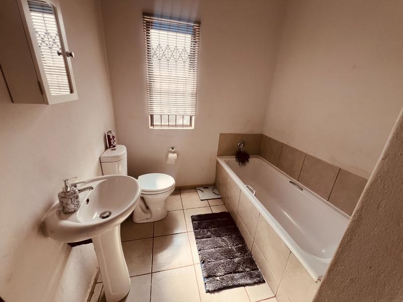 2 Bedroom Property for Sale in Clarina Gauteng