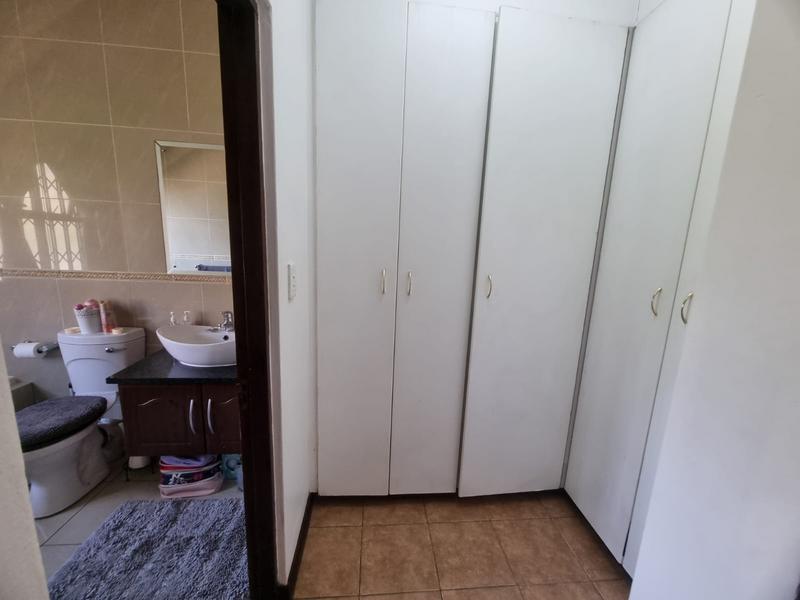2 Bedroom Property for Sale in Bassonia Gauteng