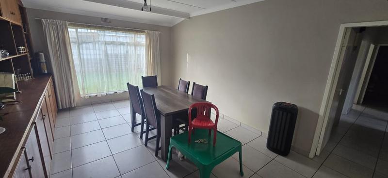 4 Bedroom Property for Sale in Rothdene Gauteng