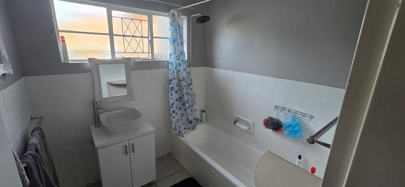 4 Bedroom Property for Sale in Rothdene Gauteng