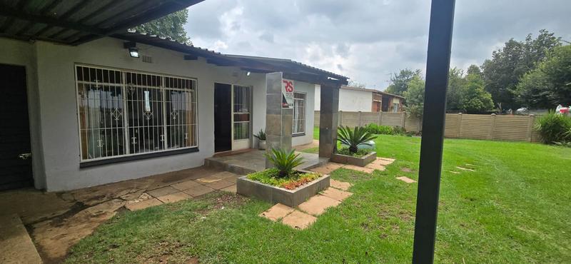 3 Bedroom Property for Sale in Sonland Park Gauteng