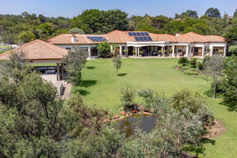 5 Bedroom Property for Sale in Blue Hills Country Estate Gauteng